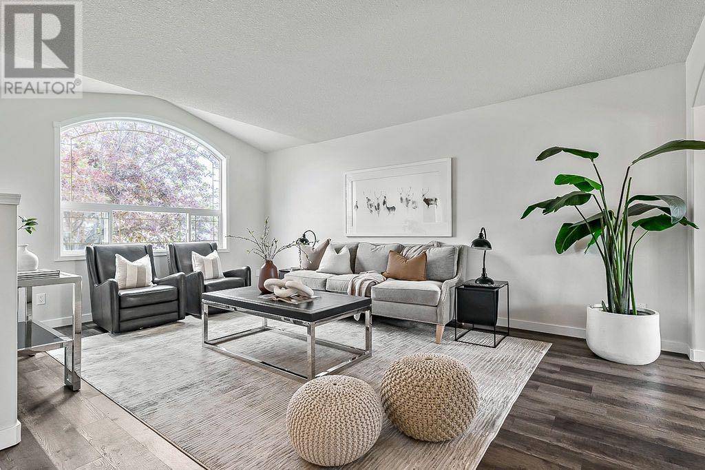 1923 Strathcona Terrace, Strathmore, AB T1P1S8