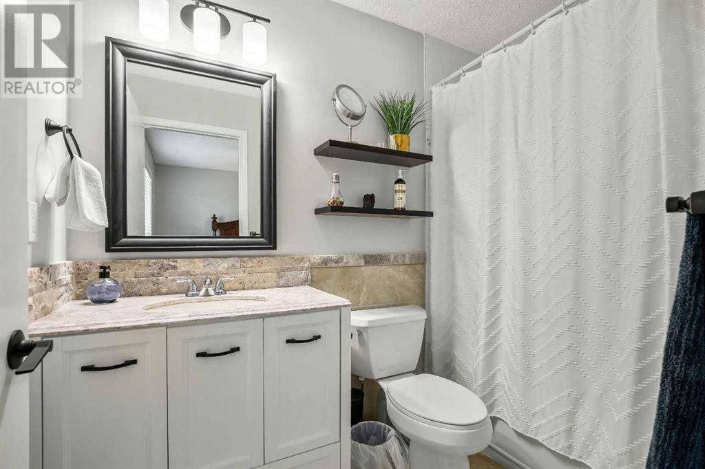 Okotoks, AB T1S1S3,438 Sheep River Point