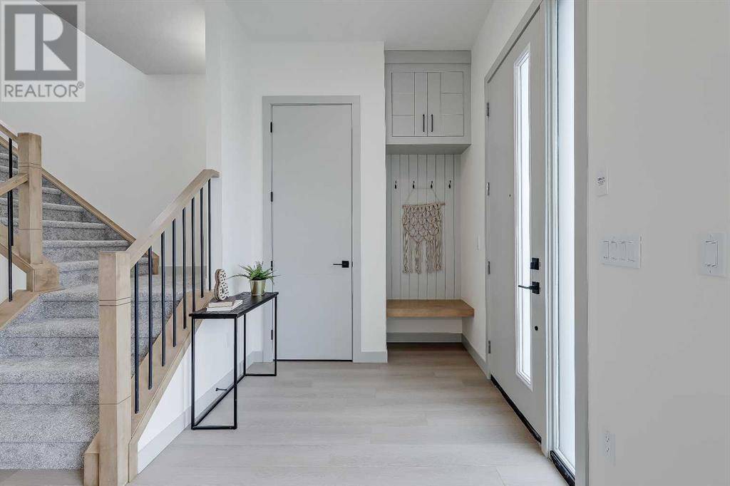 Calgary, AB T3B2A3,8831 47 Avenue NW