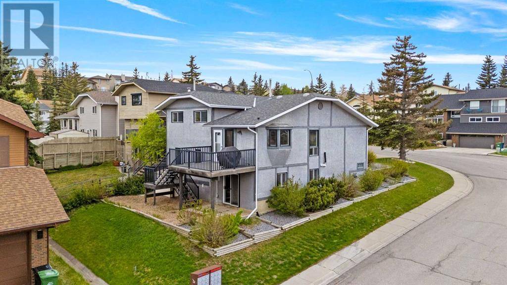 Calgary, AB T3A4B4,111 Edgebyne Crescent NW