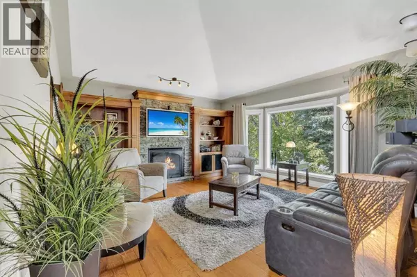 Lacombe, AB T4L1S4,20 Lakes Close