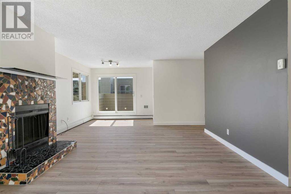 Calgary, AB T3E6T7,3315, 80 Glamis Drive SW