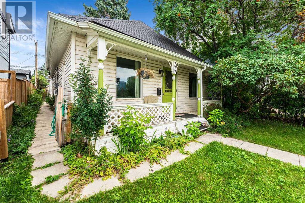 222 6A Street NE, Calgary, AB T2E4A5