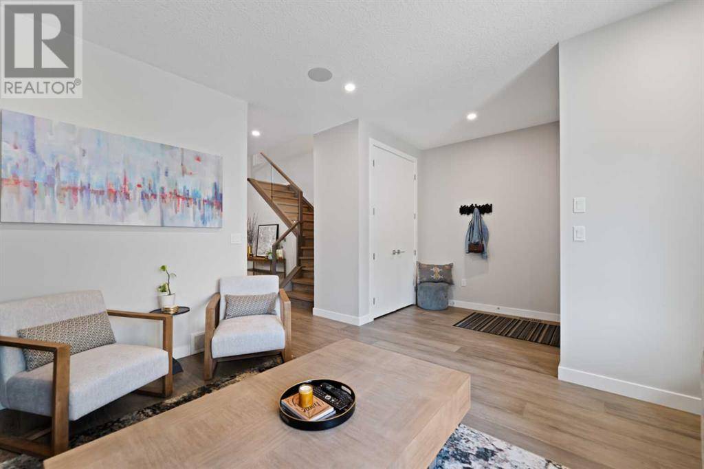 Calgary, AB T3E3L4,3505 41 Street SW
