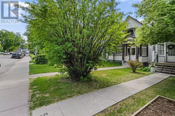 Calgary, AB T2S0E7,527 20 Avenue SW