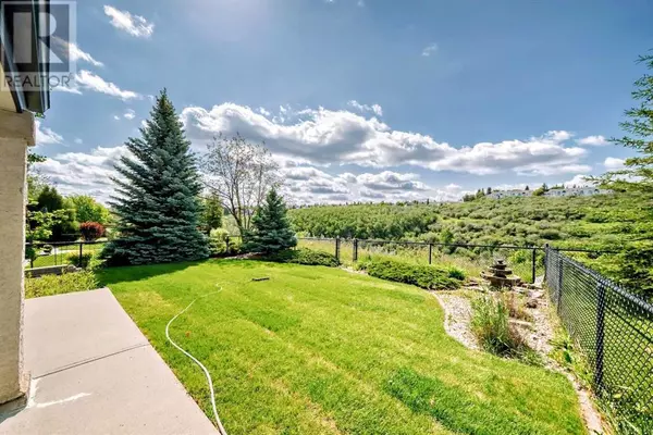 Calgary, AB T3A6J1,55 Edgeridge Circle NW