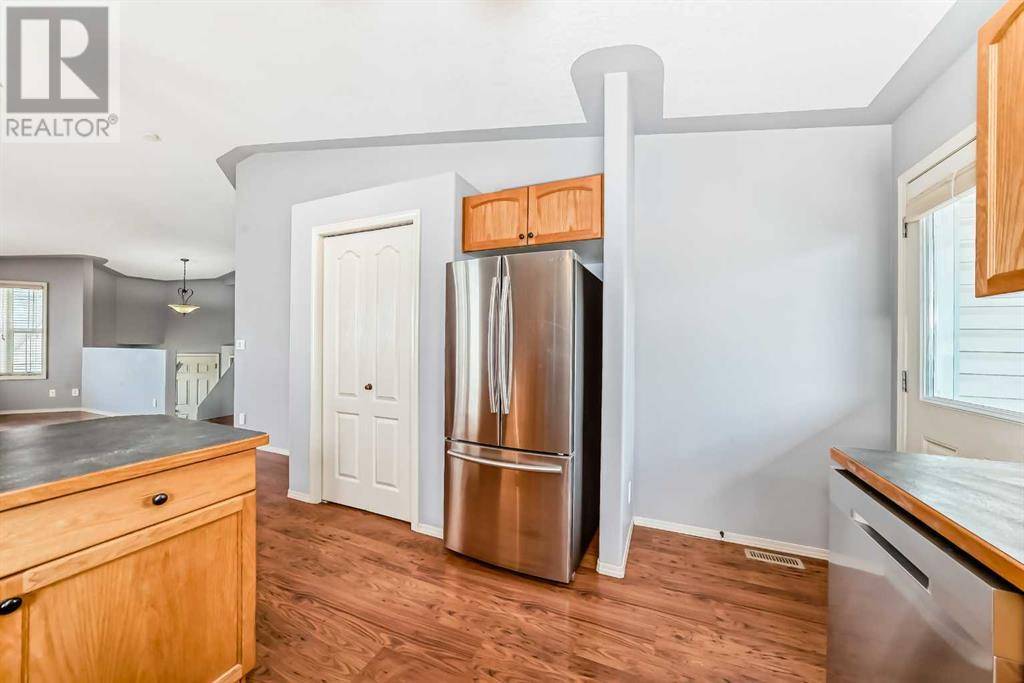 Red Deer, AB T4P4G1,56 Jennings Crescent