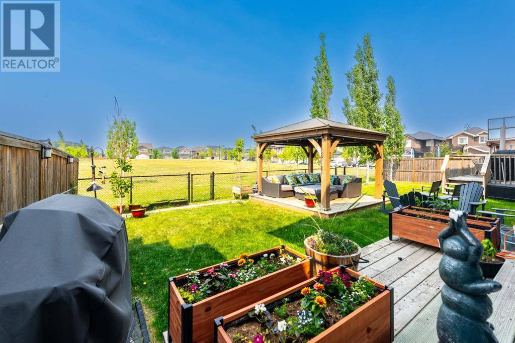 Calgary, AB T3J0J2,16 TARALAKE Heath NE