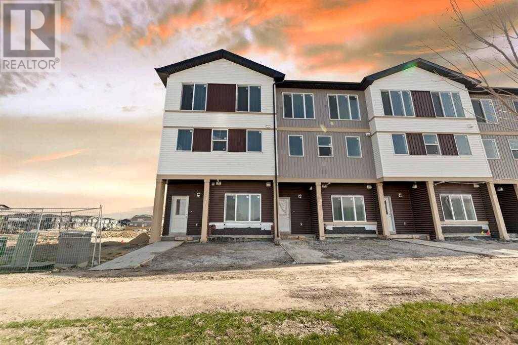 405, 90 Corner Meadows Manor NE, Calgary, AB T3N2N8