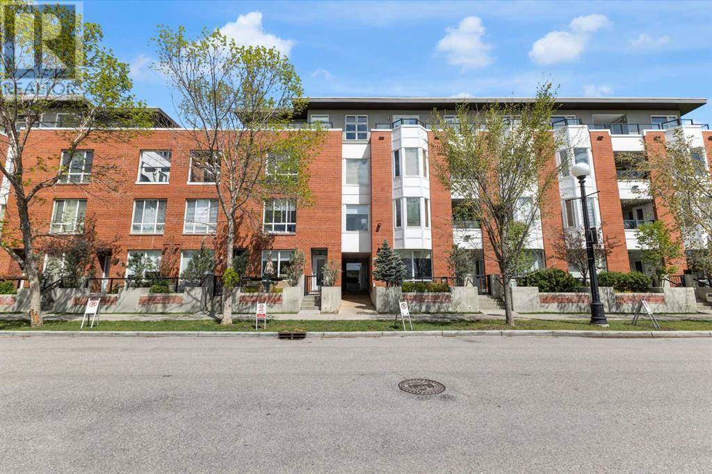 309, 880 Centre Avenue NE, Calgary, AB T2E9C3