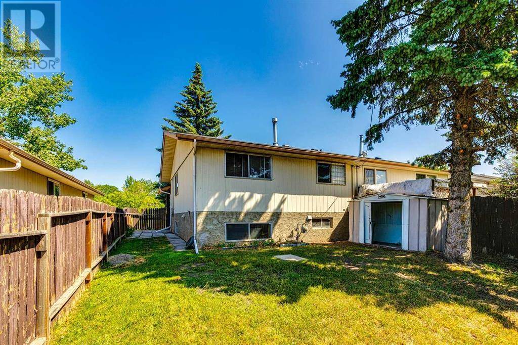 Calgary, AB T2B2H2,3409 Doverthorn Road SE