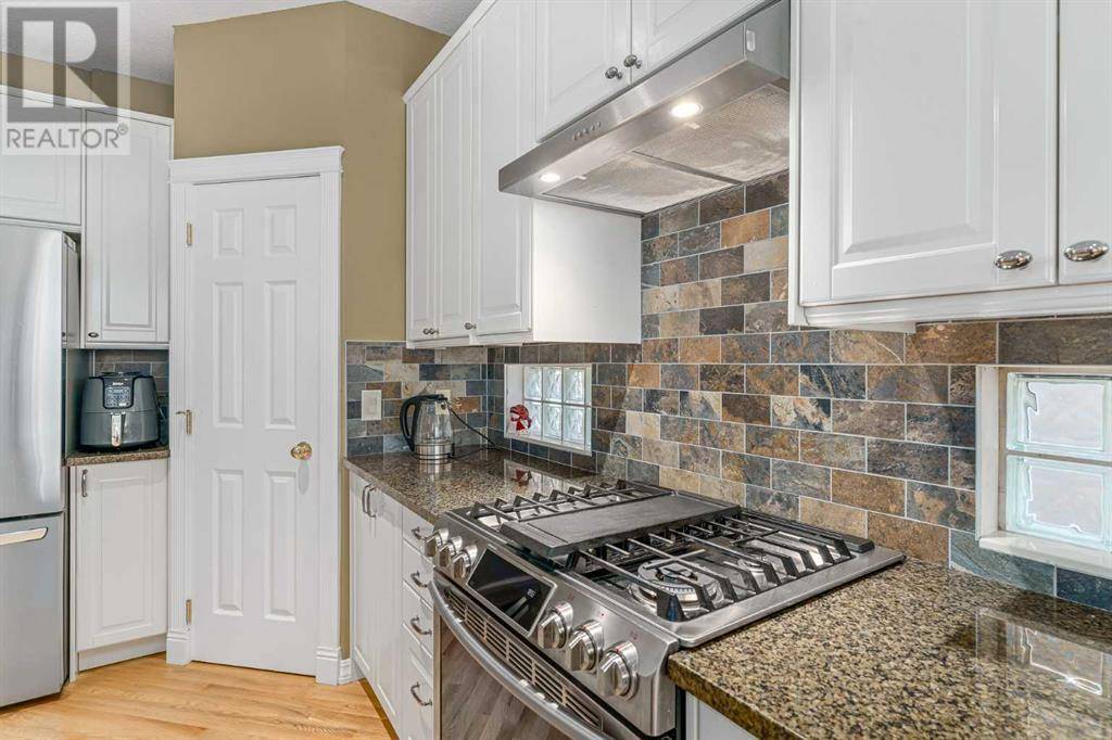 Calgary, AB T2V0B6,721 52 Avenue SW