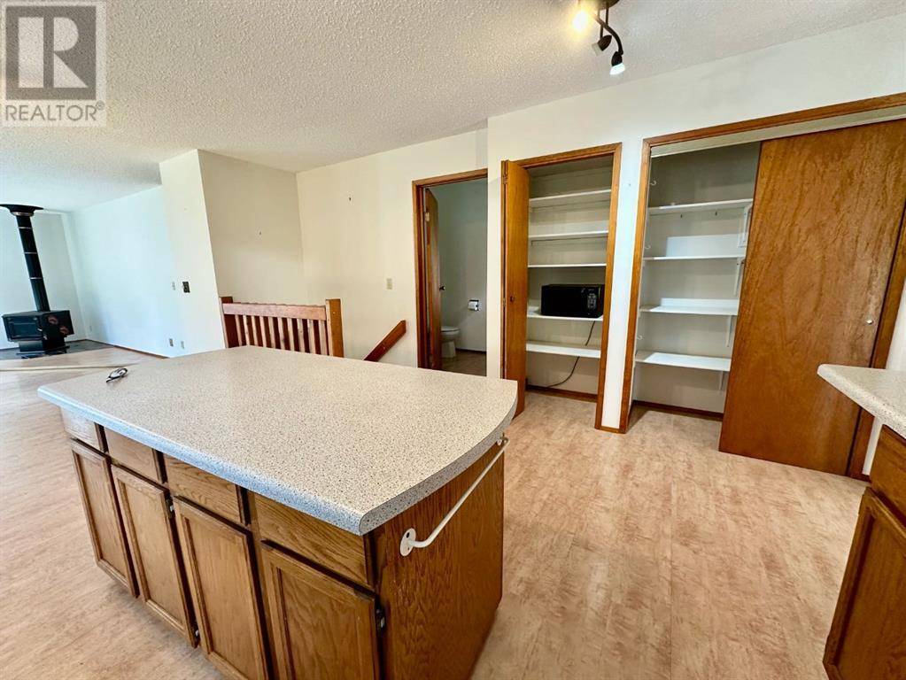 Rural Ponoka County, AB T4J1R3,8, 262065 TWP RD 422