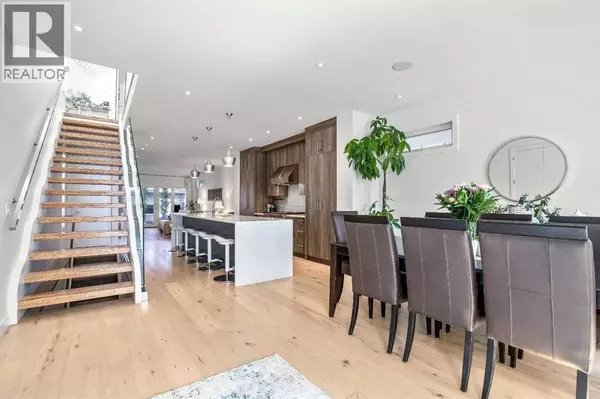 Calgary, AB T3E1K8,2136 53 Avenue SW