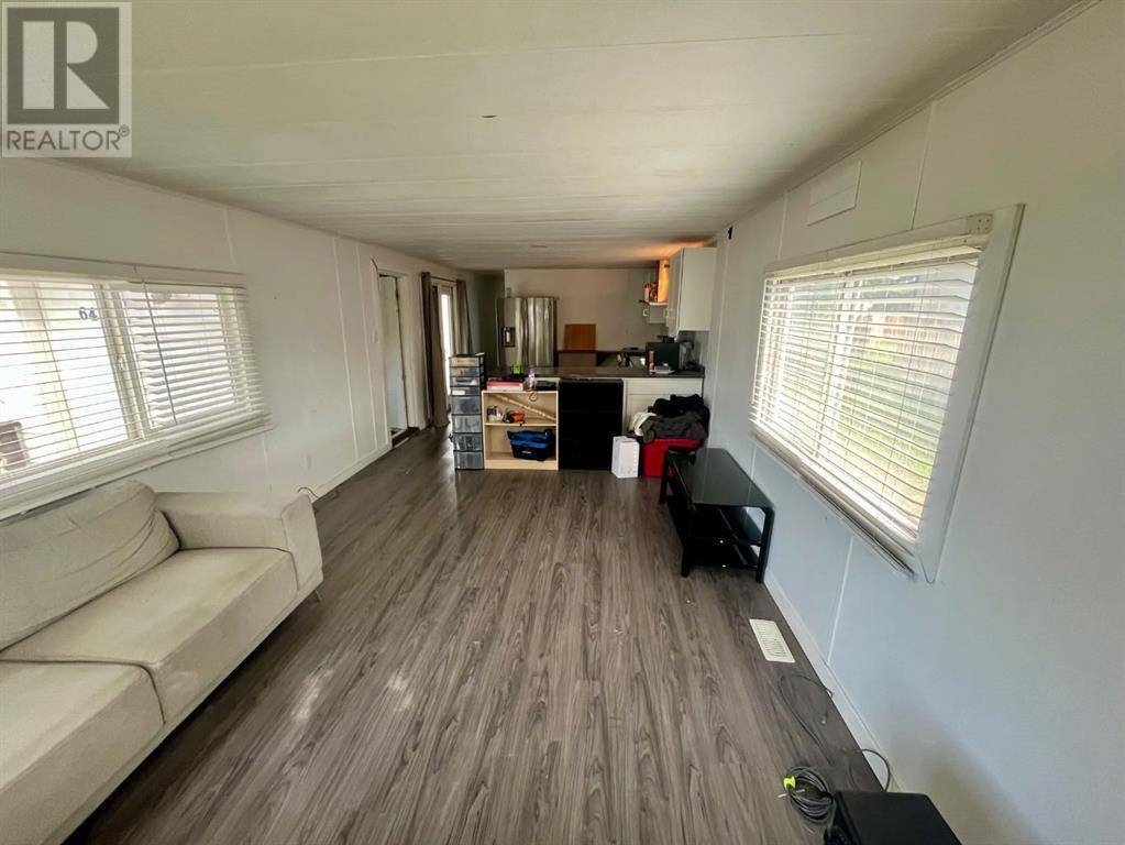 Hinton, AB T7V1N2,64, 133 Jarvis Street
