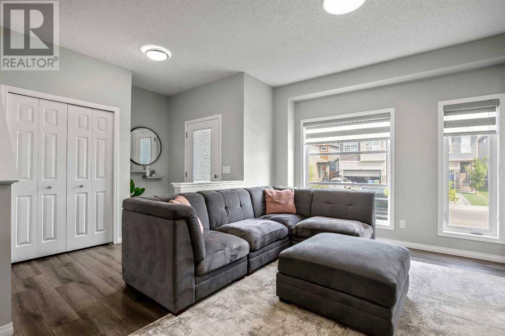Calgary, AB T2X4E9,77 Walgrove Rise SE