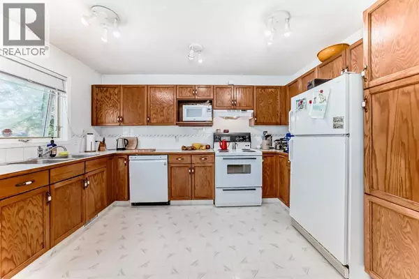 Calgary, AB T3H3H1,12 Stradwick Rise SW