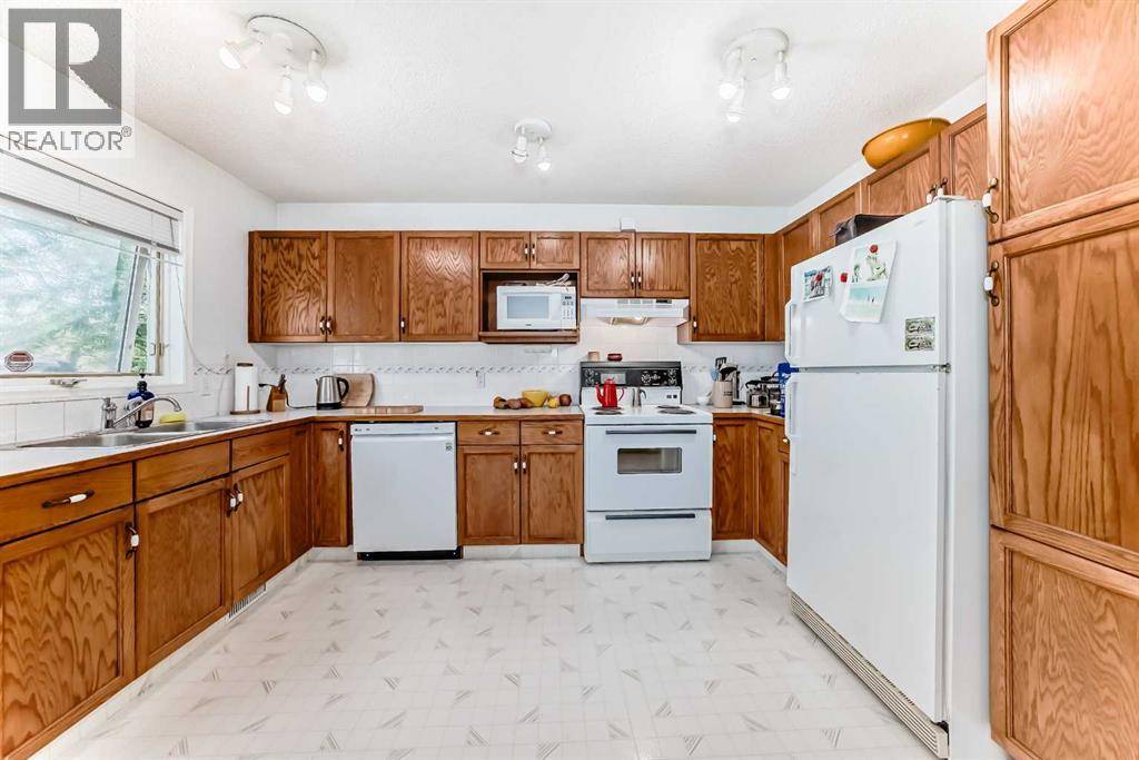 Calgary, AB T3H3H1,12 Stradwick Rise SW