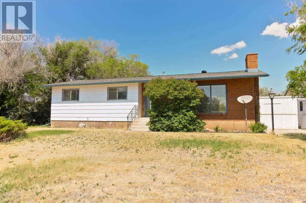 92 2nd Avenue  N, Dunmore, AB T1B0K3