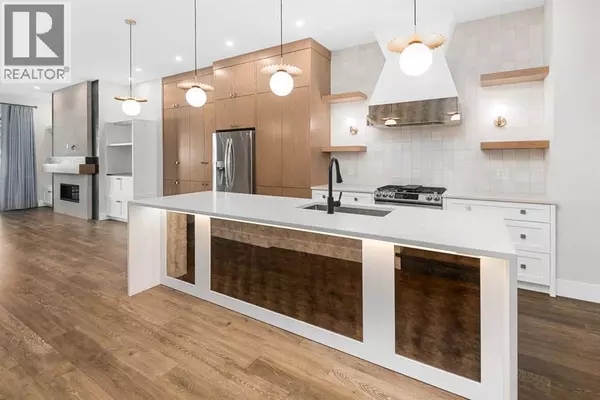 Calgary, AB T3E1K3,2126A 52 Avenue SW