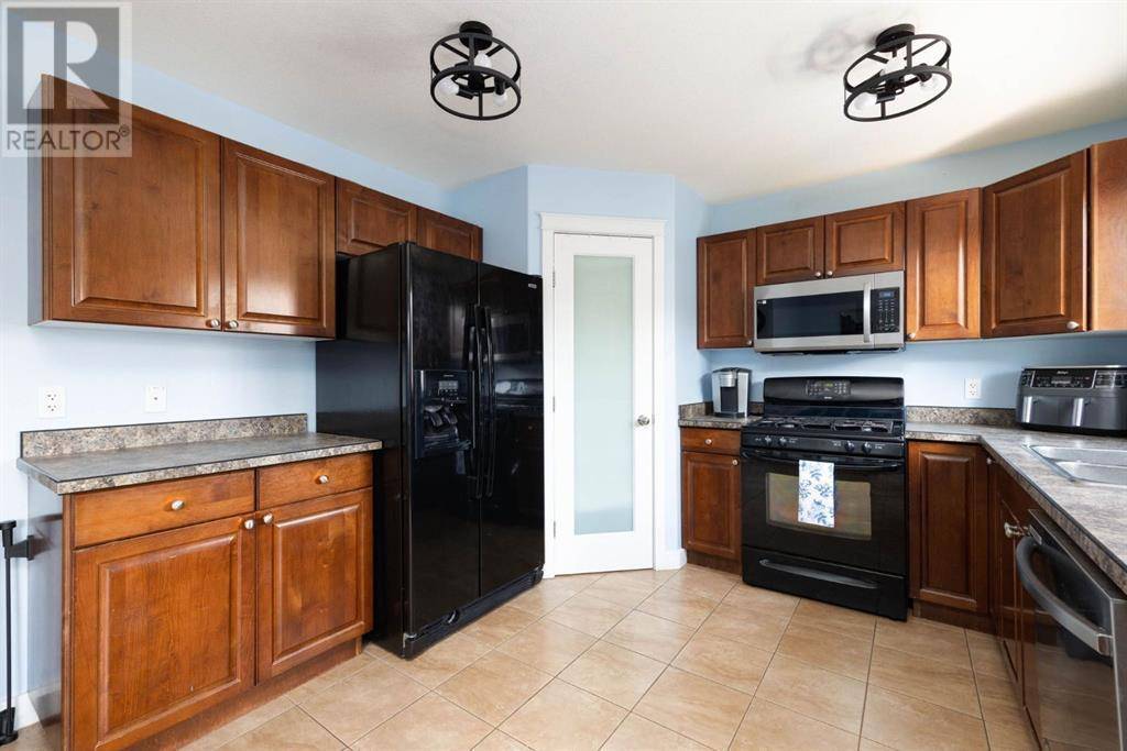 Fort Mcmurray, AB T9K0M8,129 Honeysuckle Way