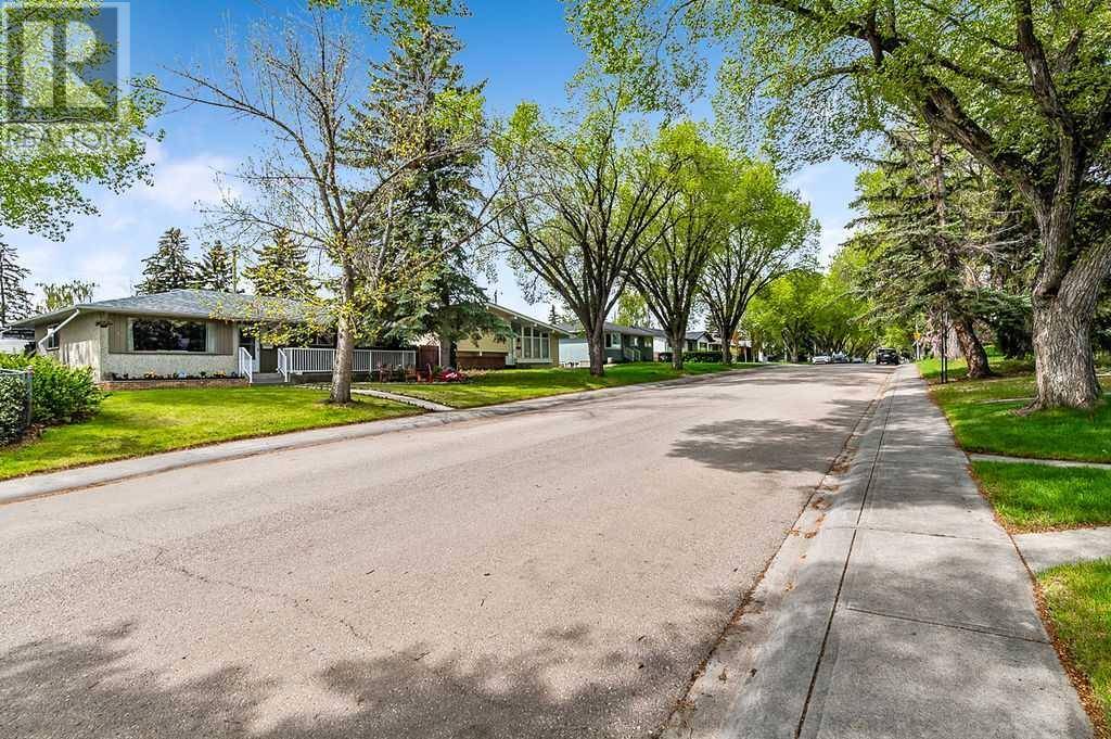 74 Armstrong Crescent SE, Calgary, AB T2J0X3
