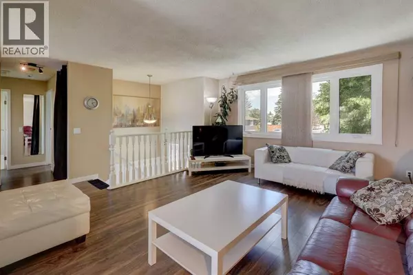 Calgary, AB T1Y1H8,252 Rundleview Drive NE