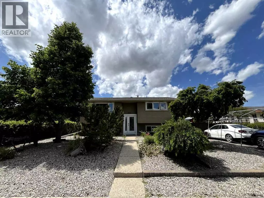 Calgary, AB T1Y1H8,252 Rundleview Drive NE