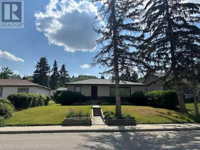 Calgary, AB T3B1R9,8831 34 Avenue NW