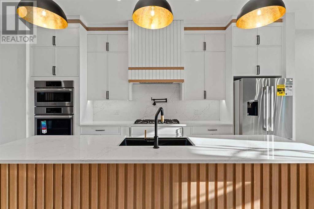 Calgary, AB T2M3Z2,2823 24 Street NW