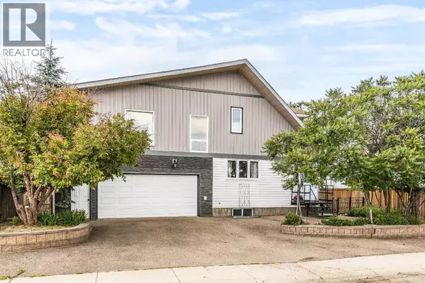 914 3 Street SW, Redcliff, AB T0J2P0