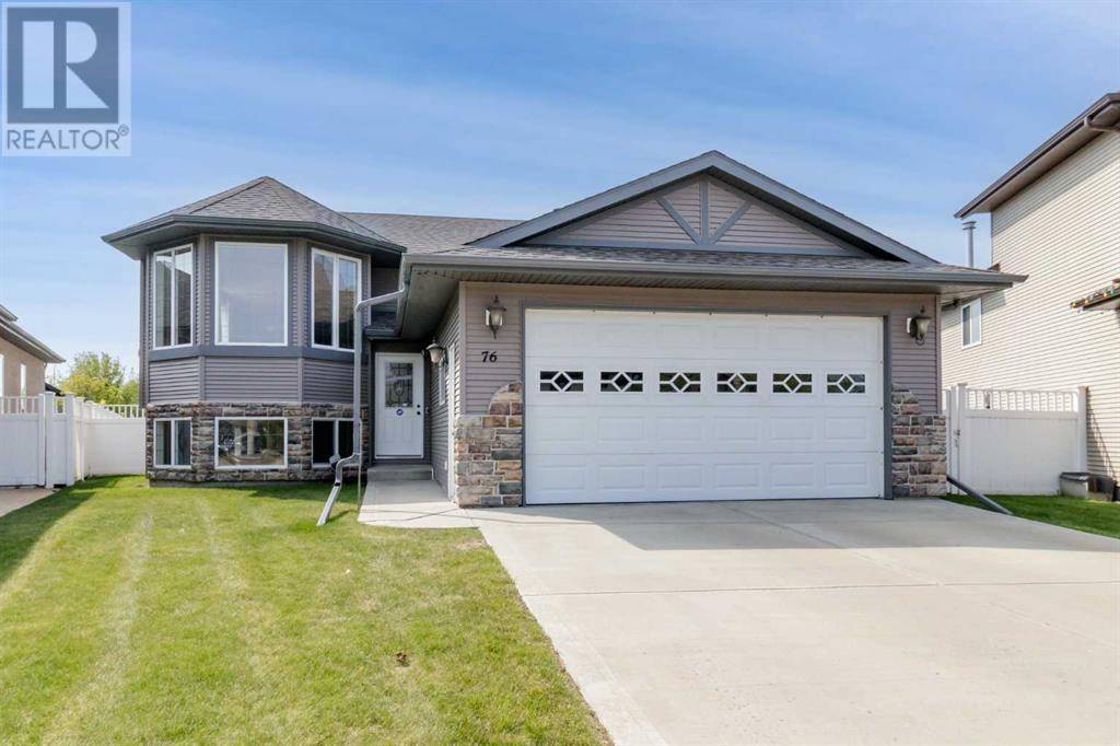 76 Wiley Crescent, Red Deer, AB T4N7G5