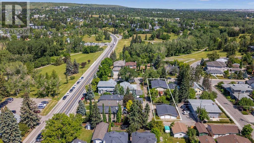 Calgary, AB T2M1Y4,1009 24 Avenue NW