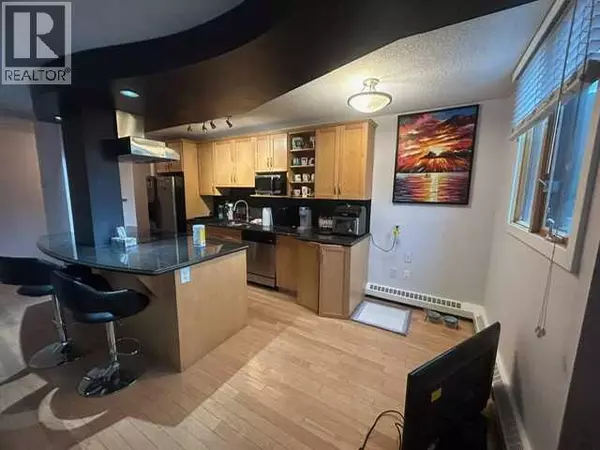 Calgary, AB T3C0X5,302, 1225 15 Avenue