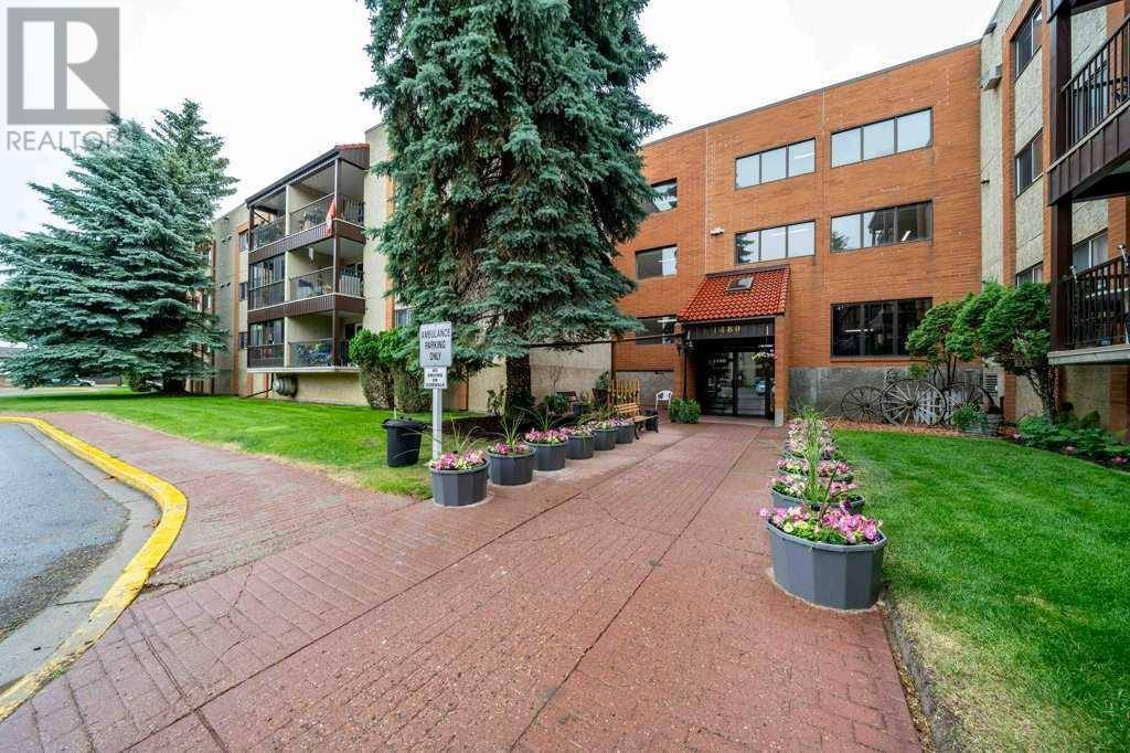235, 1480 Southview Drive SE, Medicine Hat, AB T1B3Z3