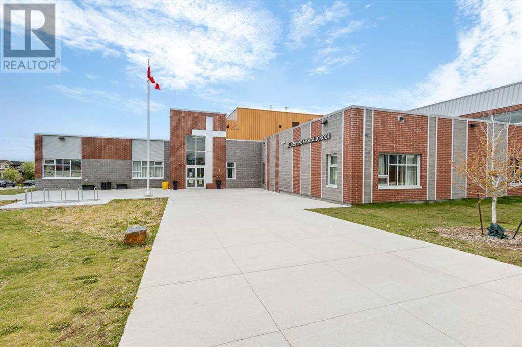 Calgary, AB T3P0P1,21 Evansglen Mews NW