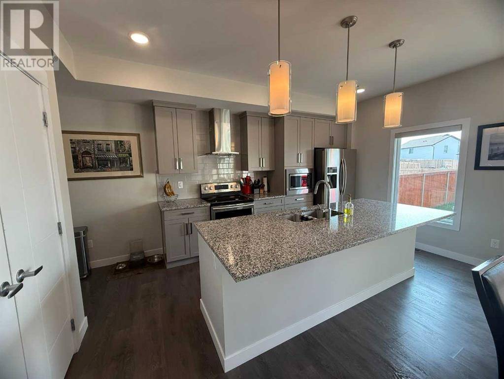 Lethbridge, AB T1J0B8,571 Firelight Place W