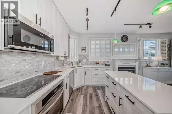 Calgary, AB T2N3T4,201, 3412 Parkdale Boulevard NW