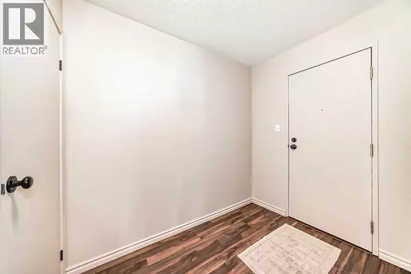 Calgary, AB T2V0G9,213, 617 56 Avenue SW