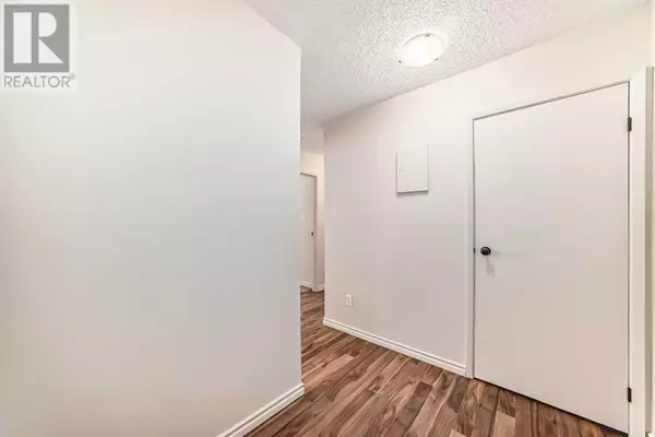 Calgary, AB T2V0G9,213, 617 56 Avenue SW