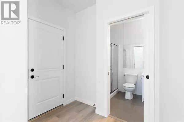 Calgary, AB T3P2P3,437 Lewiston Landing NE