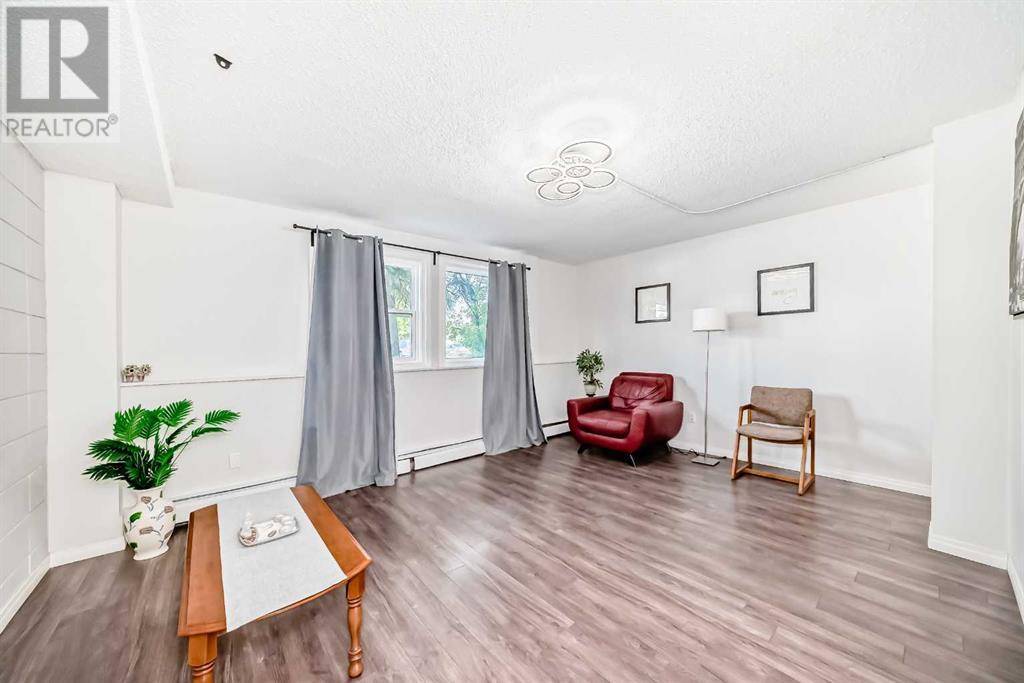 101, 2111 14 Street SW, Calgary, AB T2B3M3