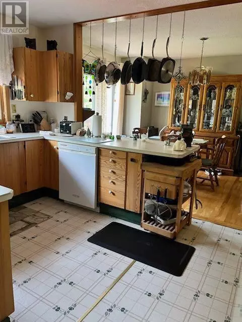 Fox Creek, AB T0H1P0,706 HAMMOND Drive N