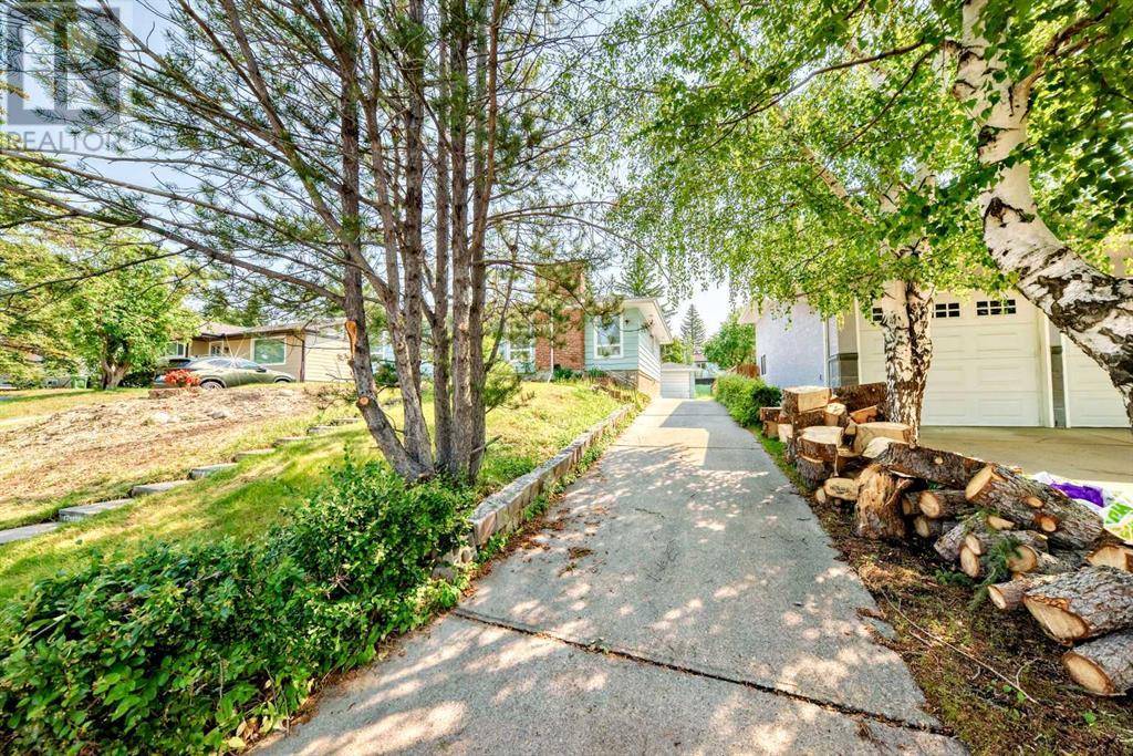 Calgary, AB T3A1N7,52 Dalhurst Way NW