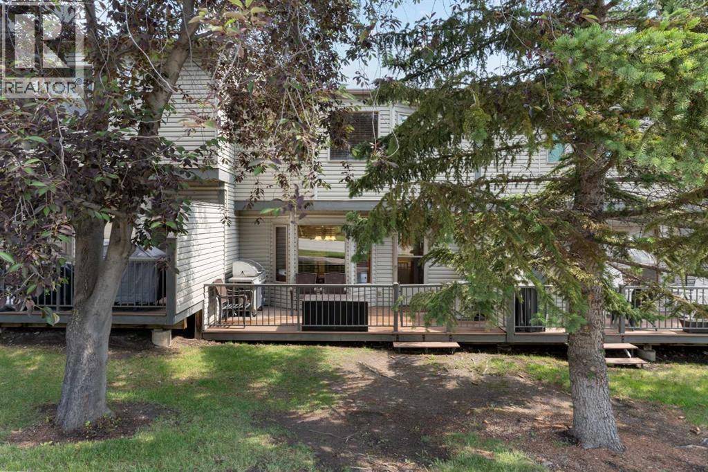 69 Patina Park SW, Calgary, AB T3H3E1