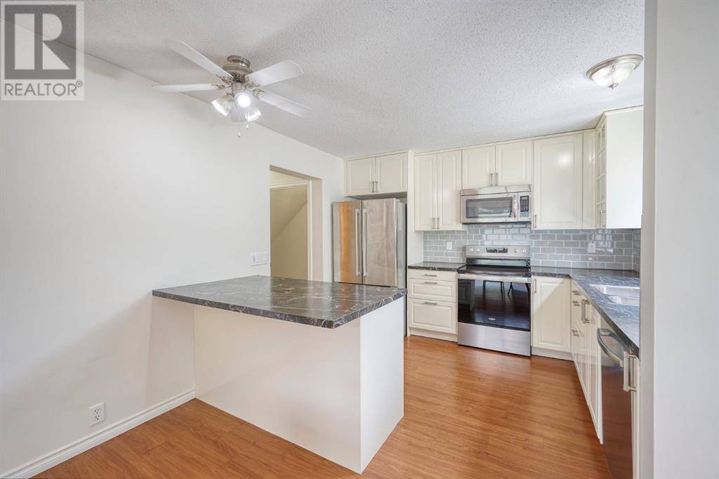 Calgary, AB T3G1B4,539 Ranchview Place NW