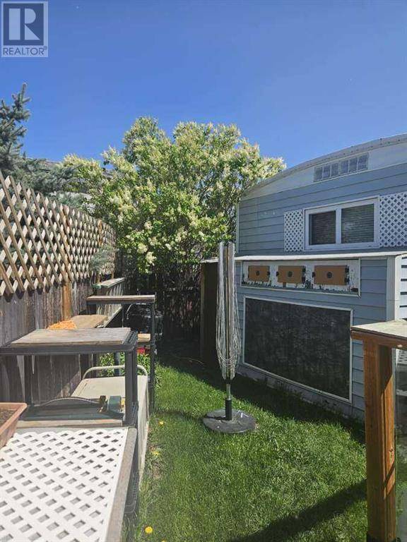 Calgary, AB T3B5N8,431, 3223 83 Street NW