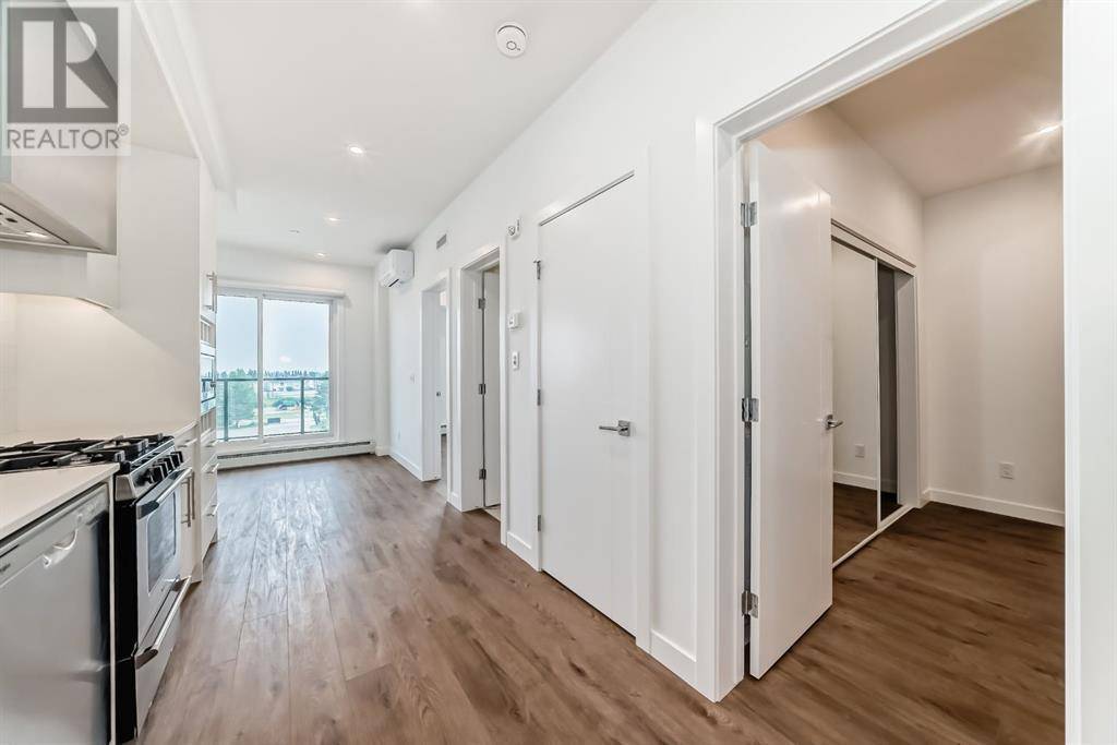 Calgary, AB T3H6M1,411, 8230 Broadcast Avenue SW
