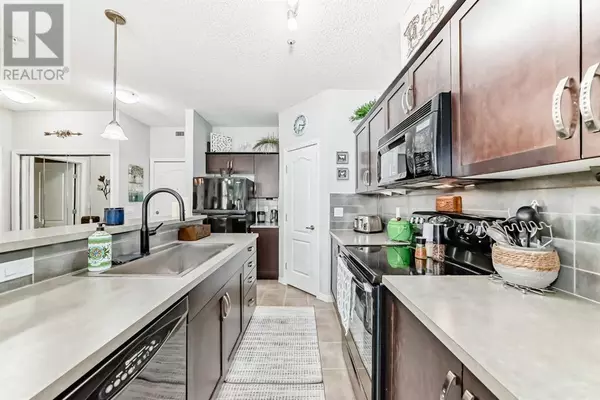 Okotoks, AB T1S0C5,133, 1 Crystal Green Lane
