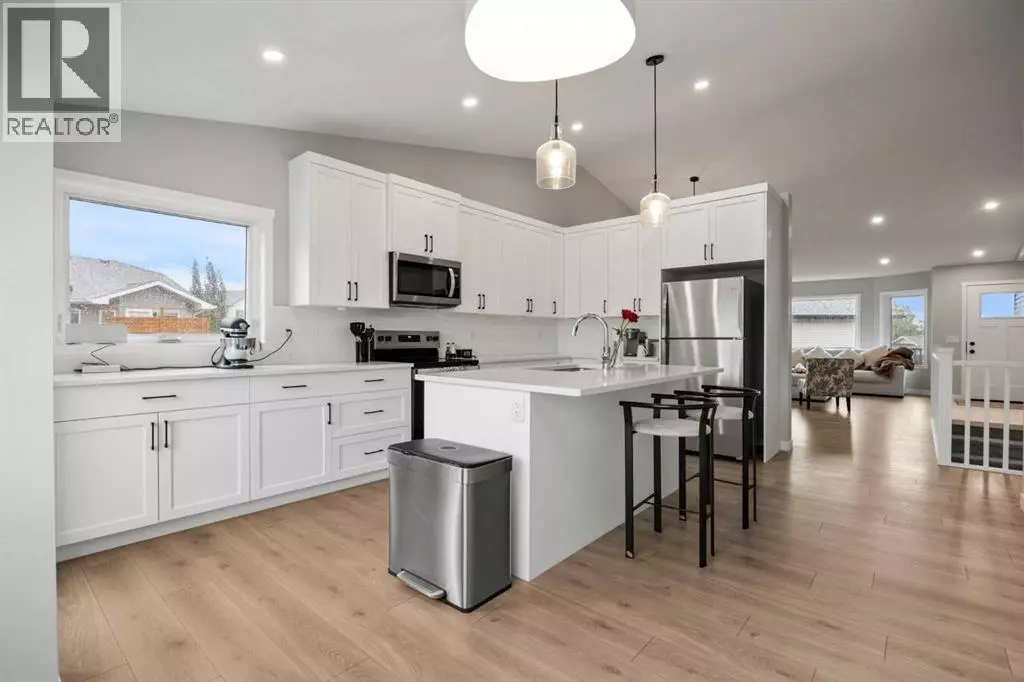 Okotoks, AB T1S1N7,335 Sheep River Place